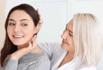 A evolução e os benefícios dos aparelhos auditivos