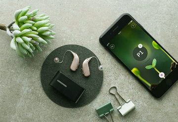 Veja cinco cuidados essenciais com os aparelhos auditivos