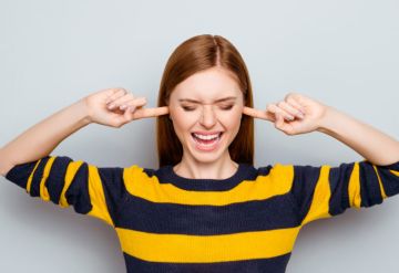 Perda auditiva e zumbido têm relação com Covid