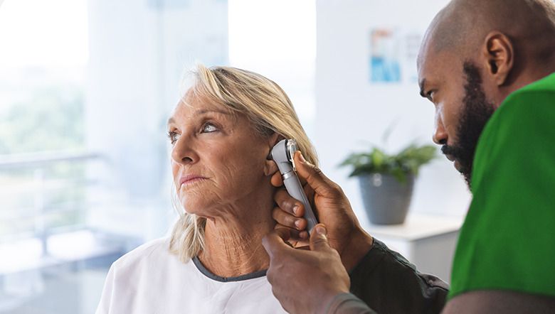 Qual a importância de cuidar da saúde auditiva?