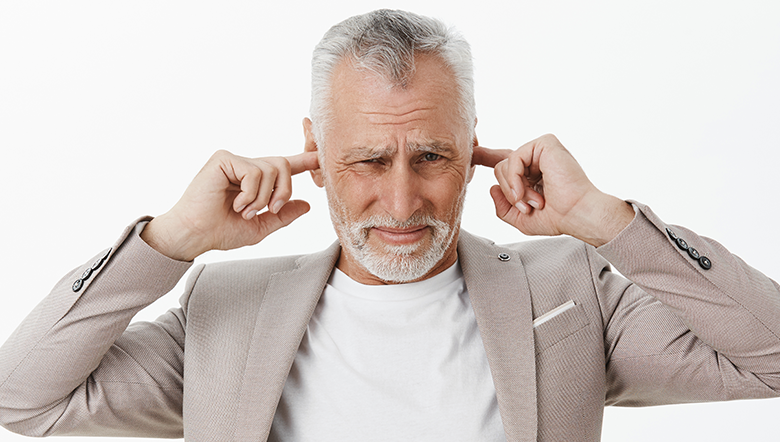 O que causa ouvido entupido ou abafamento?