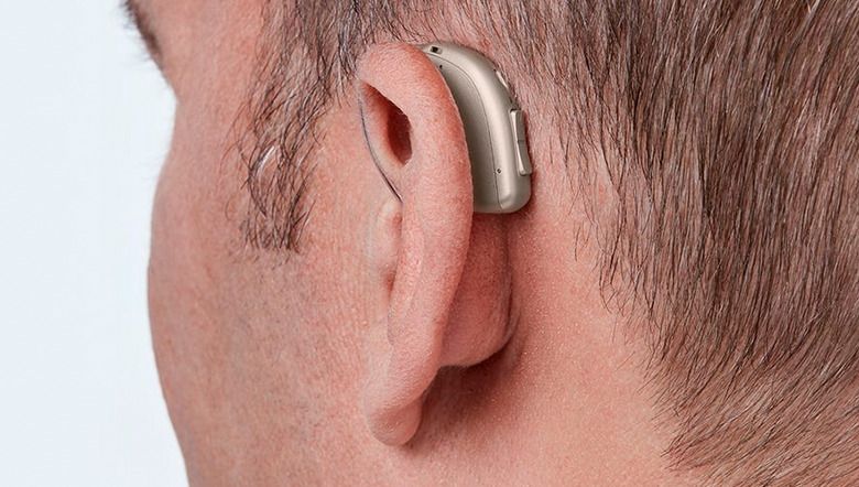 Entenda a diferença entre aparelho auditivo e amplificador 