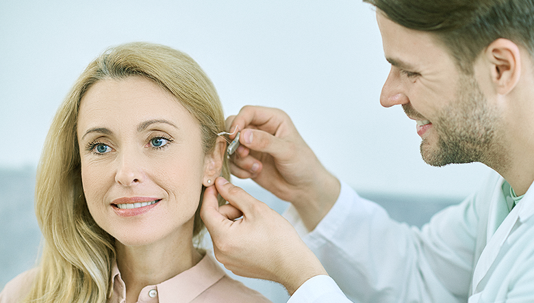 Como funciona a adaptação ao aparelho auditivo